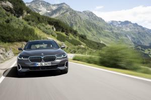 BMW 530i Touring Luxury Line 2020 года  (WW)